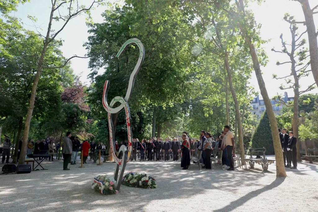 A sculpture of broken chains by Fabrice Hyber in the Luxembourg Gardens in Paris commemorates the abolition of slavery.